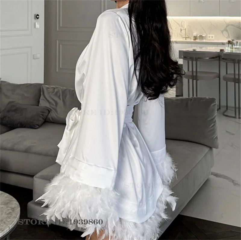 Sexy Feder-Damenrobe Nachthemd – Summer House Clothing Bewertung und Preis
